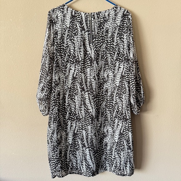 NWT H&M Black&White Feather Patterned Dress Size 12 - Picture 7 of 9